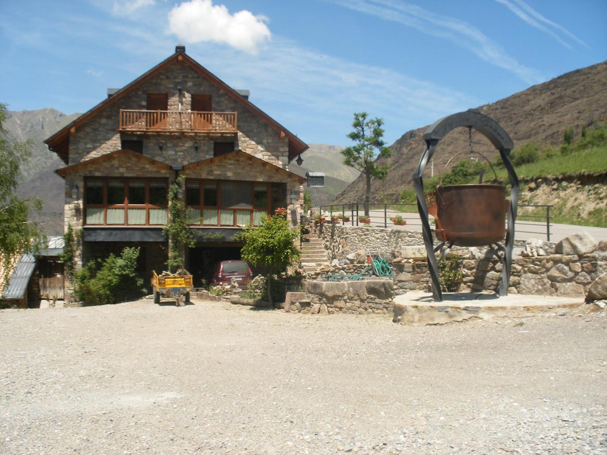 Hotel Ca De Graus Castanesa Exterior photo