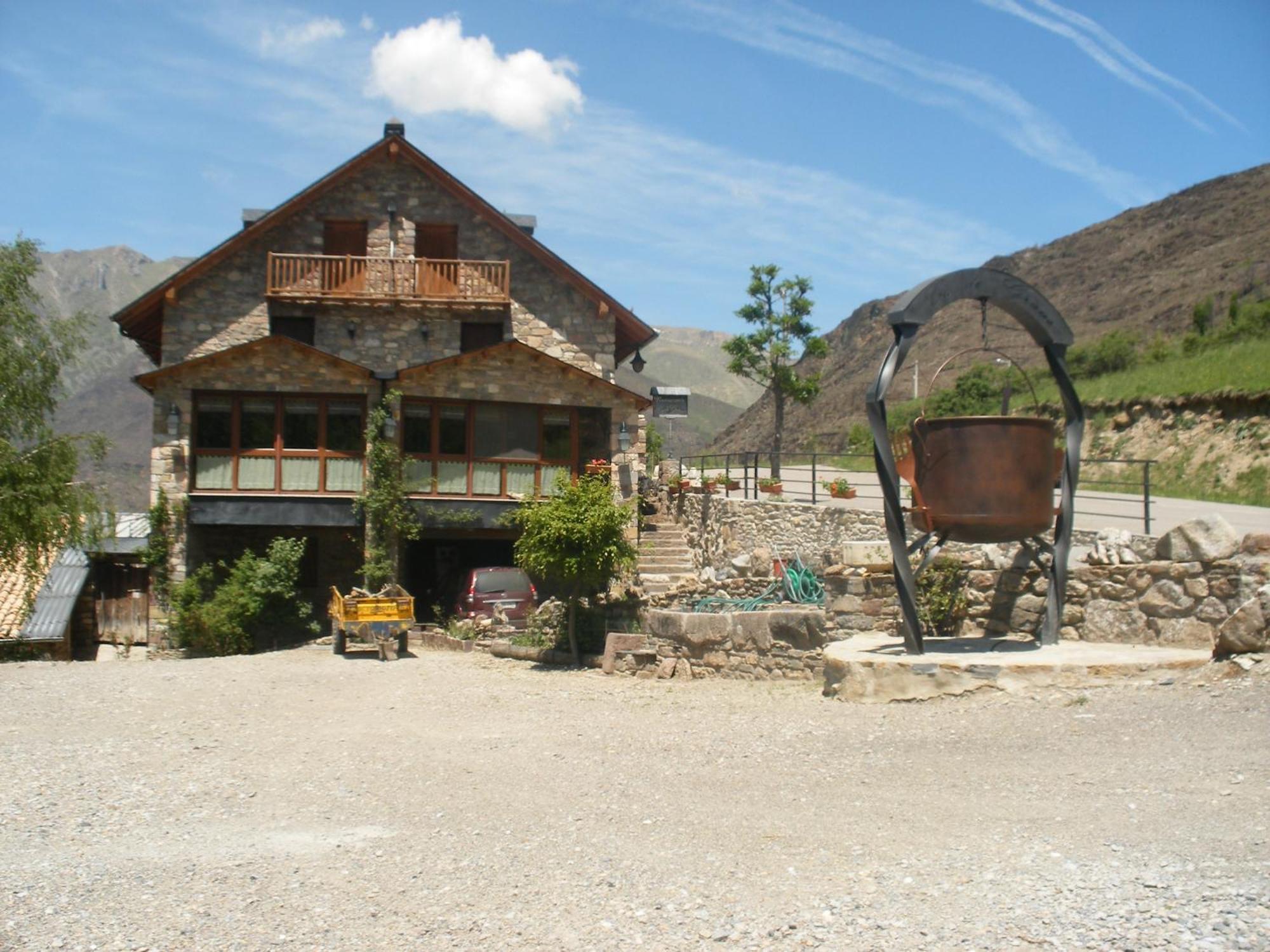 Hotel Ca De Graus Castanesa Exterior photo